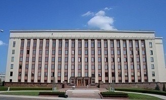 Лукашенко сравнил работу своей администрации с «горячей сковородкой»